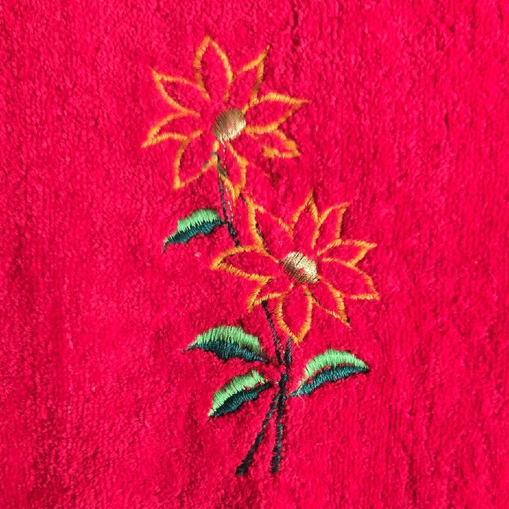 Vintage Poinsettia Holiday Fingertip Towel